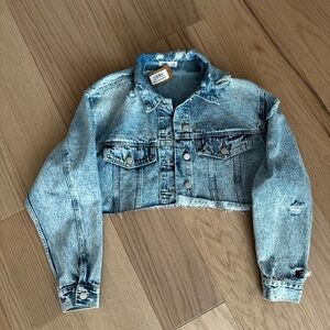 NWT Cropped Vestique Light Blue Jean Jacket